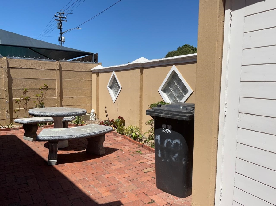  Bedroom Property for Sale in Townsend Estate Western Cape